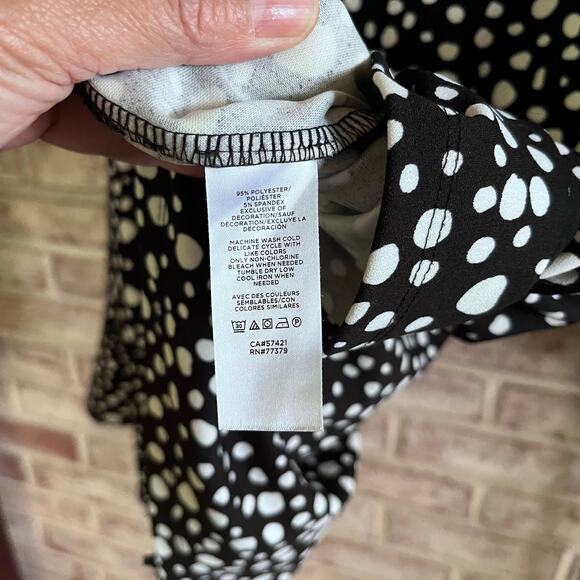 Ann Taylor Polka Dot Black Long Sleeve Top with Bell Sleeves Size Medium (L448) - Picture 4 of 5